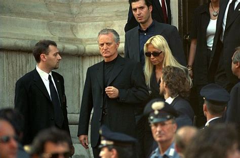 giann8 versace e donatella|gianni versace funeral.